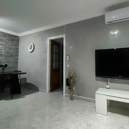 El Piso Espacioso Un Grupo De Amigos Apartment *