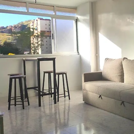 El Piso Espacioso Un Grupo De Amigos Malaga